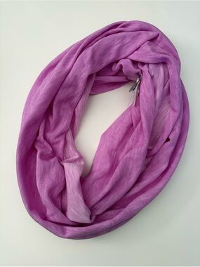 GAP Women’s Infinity Scarf NWT Beautiful Orchid Punk NWT
